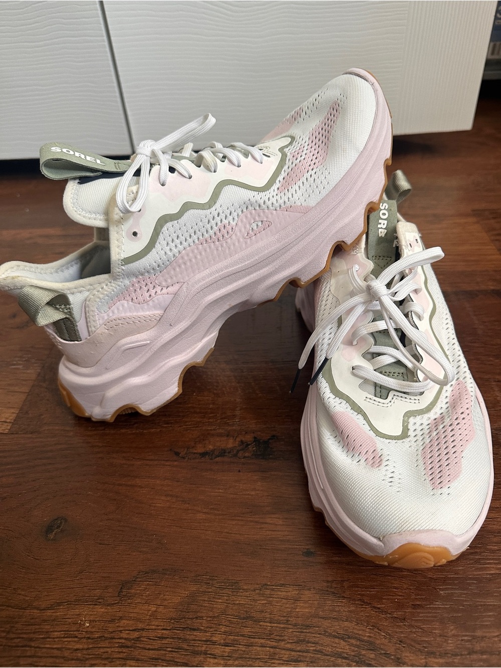 SOREL Kinetic Breakthru Day Lace Sneakers Dreamy White Pink - Size 10.5